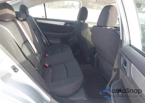 2017 Subaru Legacy 2.5I Premium z USA, uszkodzony, nr VIN 4S3BNAD68H3002703